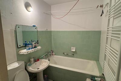 Apartament cu 2 camere semidecomandat în Tomis III