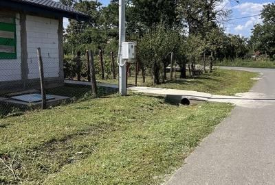 Casă cu 4 camere în Sinești