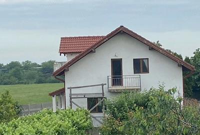 Casă cu Teren 400 Mp în Chișoda