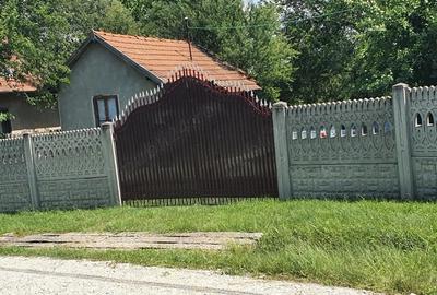 Casă cu 5 camere cu Teren 3000 Mp în Butoiești - 8