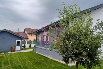 Casă cu 4 camere cu Teren 450 Mp în Săbăreni
