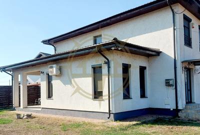 Casă cu 4 camere cu Teren 550 Mp în Crevedia