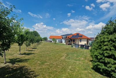 Casă cu 3 camere în Vetiș
