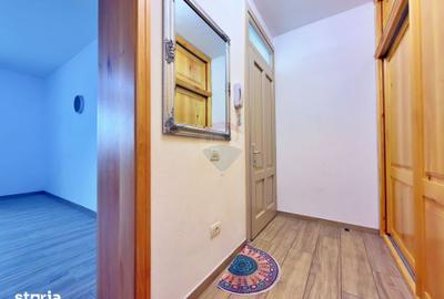 Casă cu 7 camere cu Teren 357 Mp în Romanilor