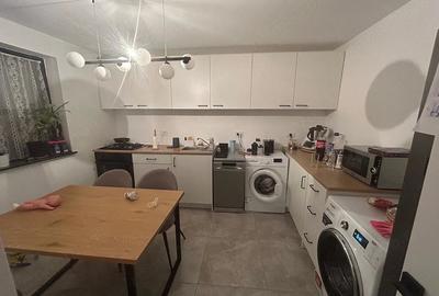 Casă cu Teren 194 Mp în Central