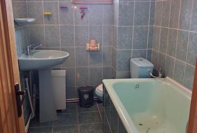 Apartament cu 4 camere decomandat în Nicolina - 4