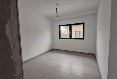 Casă individuală cu 5 camere cu Canalizare în Central - 11