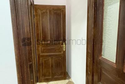 Spațiu comercial, de 44 mp, în Central