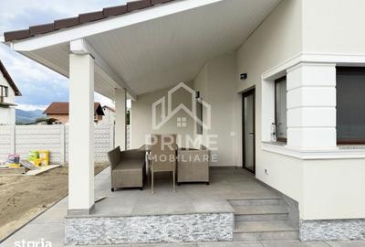 Casă cu 4 camere cu Teren 470 Mp în Micești