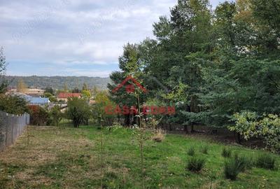 Casă cu Teren 2017 Mp în Breaza - 12