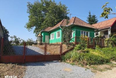 Casă cu 3 camere cu Teren 60 Mp în Unirii