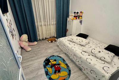 Apartament cu 4 camere decomandat în Central