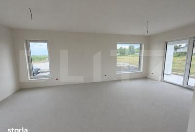Casă cu 4 camere cu Teren 318 Mp în Ipotești