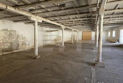Spațiu comercial, de 300 mp, în Central