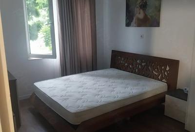 Casă cu 4 camere cu Teren 450 Mp în Roman - 2