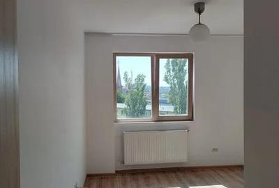 Apartament cu 2 camere semidecomandat în Fundeni