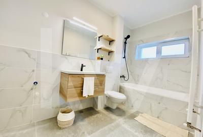 Apartament cu 3 camere decomandat în Exterior Vest