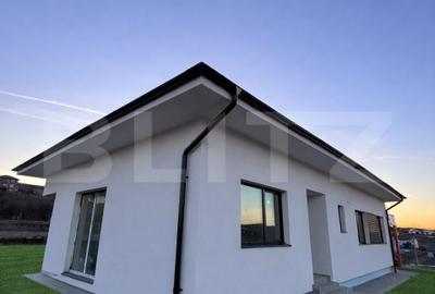 Casă individuală cu 4 camere cu Canalizare în Chinteni - 5