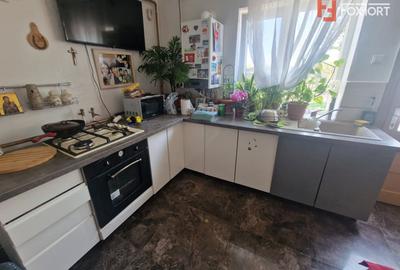 Casă individuală cu 7 camere cu Canalizare în Ultracentral - 3
