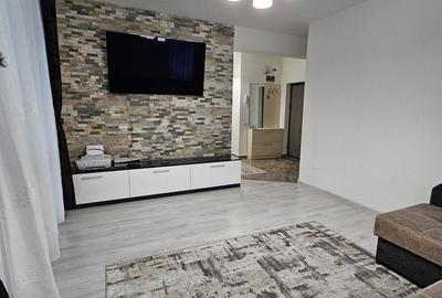 Apartament cu 3 camere decomandat, mobilat în Păcii - 1