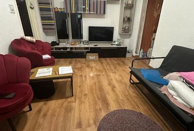 Apartament cu 2 camere semidecomandat în Berceni