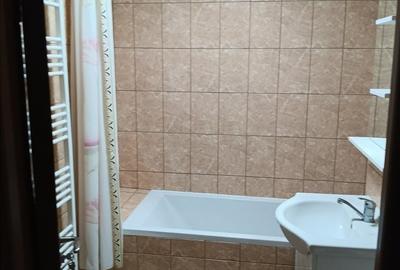 Apartament cu 2 camere decomandat în Micro 17 - 1