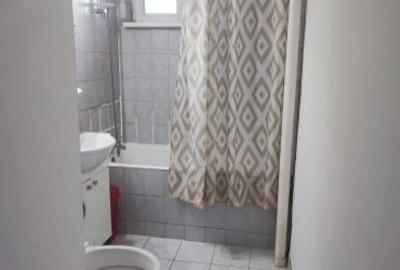 Garsonieră decomandată în Lacul Tei