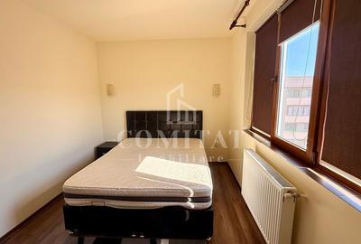 Apartament cu 3 camere semidecomandat, mobilat în Florești
