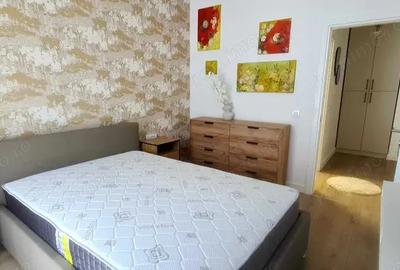 Apartament cu 2 camere semidecomandat în Soarelui