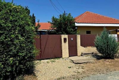 Casă cu 4 camere cu Teren 962 Mp în Castelu