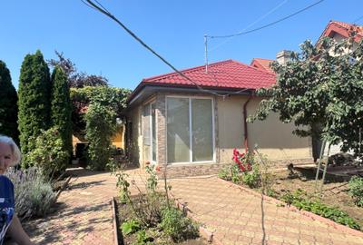 Casă individuală cu 4 camere cu Canalizare în Viile Noi