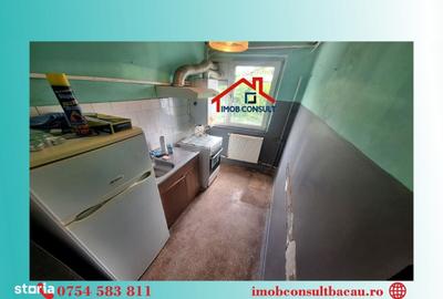 Apartament cu 3 camere semidecomandat în Banca Națională