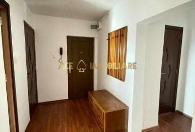 Apartament cu 3 camere în Nerva Traian
