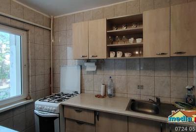 Apartament cu 2 camere decomandat în Micro 13