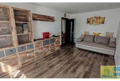 Apartament cu 2 camere decomandat în Km 5