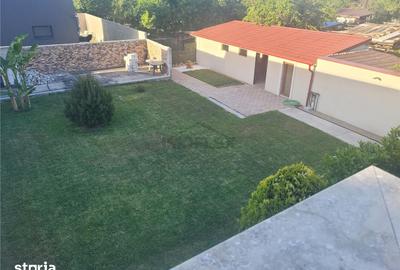 Casă cu 7 camere cu Teren 1020 Mp în Micălaca - 1