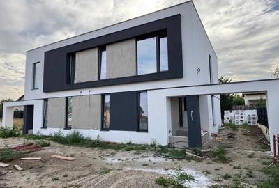 Duplex cu 4 camere cu Canalizare în Dumbrăvița