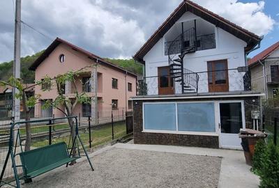 Casă cu 3 camere în Central