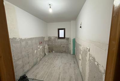 Casă individuală cu 4 camere cu Canalizare în Central - 32