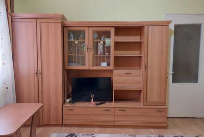 Apartament cu 3 camere semidecomandat în Exterior Vest