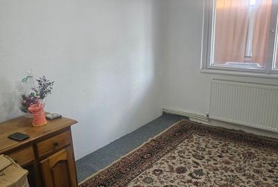 Apartament cu 3 camere decomandat în Tomești - 12