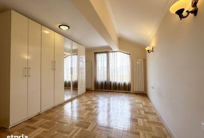 Casă cu 8 camere cu Teren 1000 Mp în Central - 17