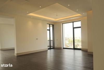 Apartament cu 4 camere în Tei - 8