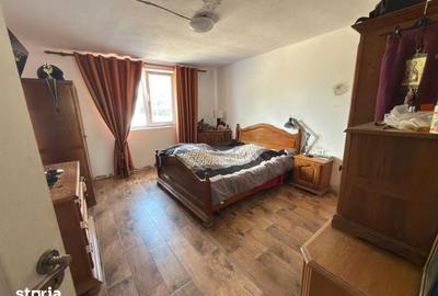 Casă cu 3 camere cu Teren 411 Mp în Vânători - 1