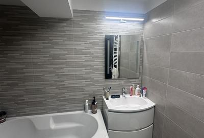 Apartament cu 4 camere în Drumul Taberei