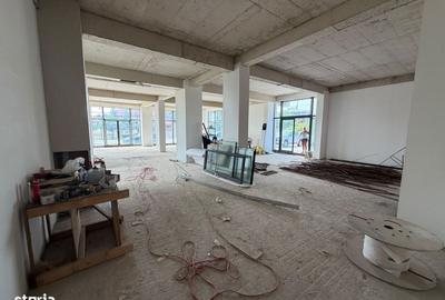 Spațiu comercial, de 371 mp, în Central