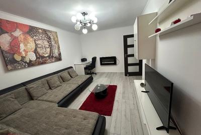 Apartament cu 3 camere decomandat în Drumul Taberei