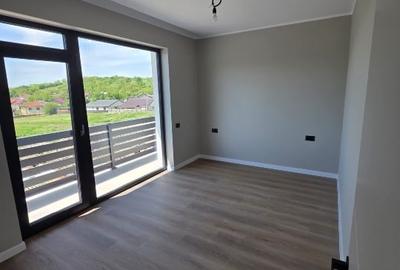 Casă individuală cu 4 camere cu Canalizare în Balciu - 4