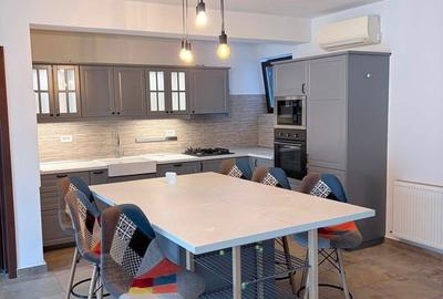 Apartament cu 2 camere decomandat, mobilat în Romană