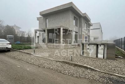 Casă individuală cu 6 camere cu Canalizare în Ostratu - 13